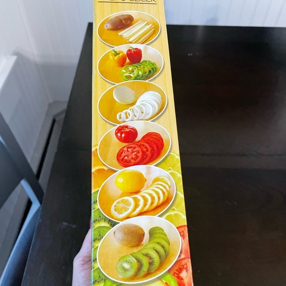 Closet Clear Out Sale! Adjustable Euro Gourmet Chef's Slicer - like new! - Picture 3 of 3